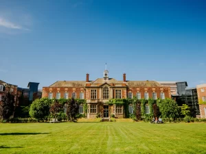 Read more about the article UNIVERSITY OF HULL